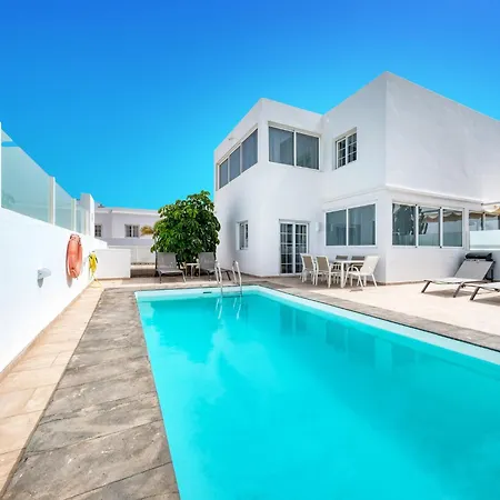 Lanzarote 2-private Pool, Bbq, Air-con *