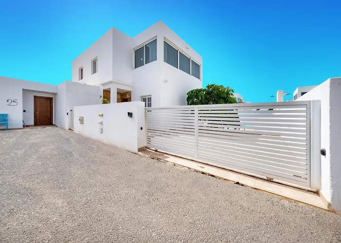 Lanzarote 2 - Private Pool, Air-con And Bbq By Lanzarote * بلايا بلانكا